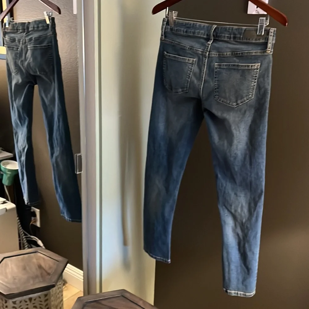 1 hour sale. Calvin Klein, slim boyfriend jeans, size 4 - Picture 6 of 7